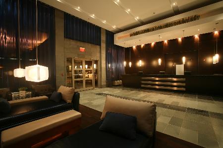 Sandman Hotel Calgary West 01